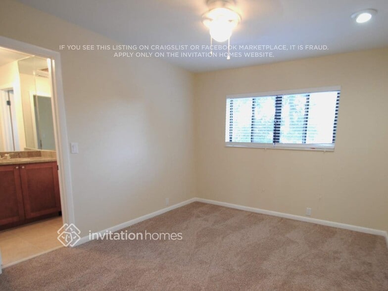 Building Photo - 1240 Majestic Oak Dr