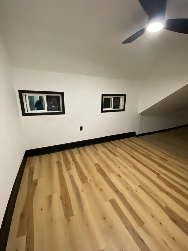 Building Photo - 2173 E 73rd St