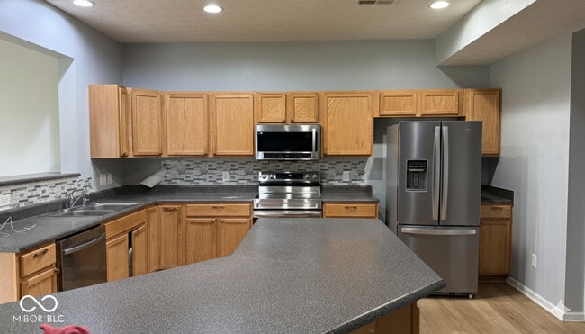 Building Photo - 645 Fireside Dr