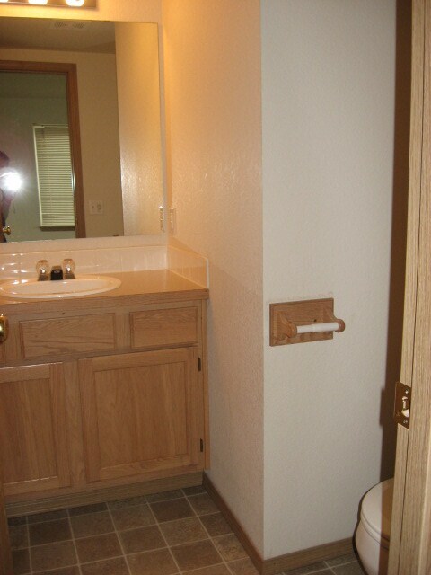 Building Photo - Spacious house in a nice, quiet neighborho...
