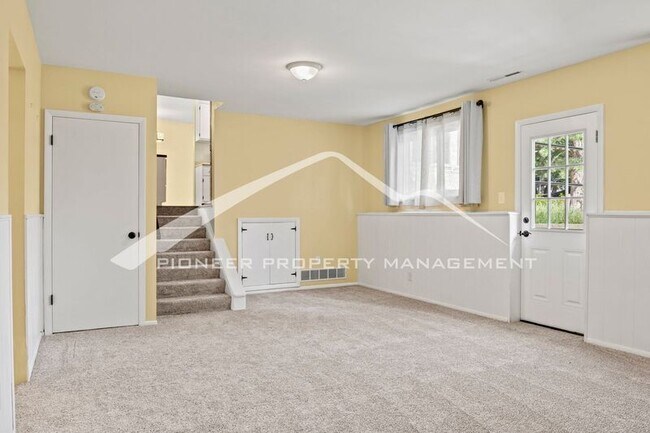 Building Photo - 1363 Ginny Ln