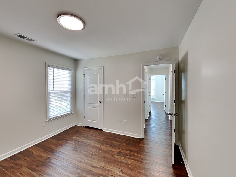 Building Photo - 4282 Moccasin Trail