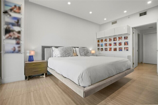 Building Photo - 16385 Biscayne Blvd