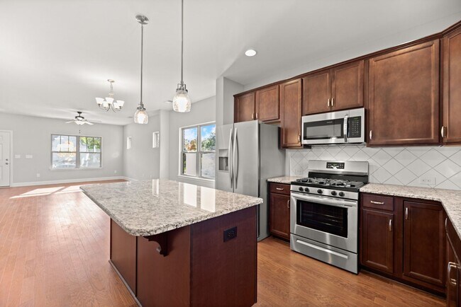 Building Photo - Spacious Home with Loft & 2-Car Garage in Prime Location in Hardin Valley school district!