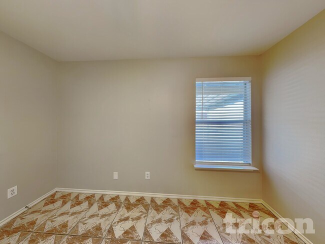 Building Photo - 7112 Avington Way