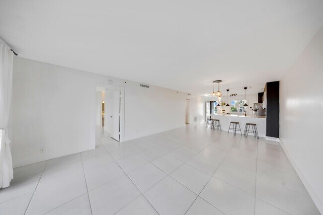 Building Photo - 2217 Cypress Island Dr