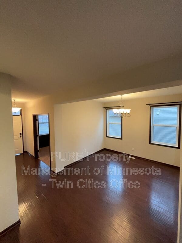 Building Photo - 1704 Basswood Ct