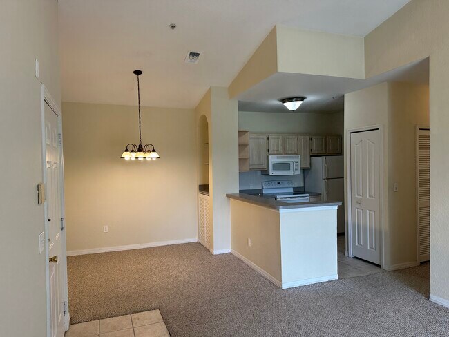 Building Photo - 5703 Legacy Crescent Pl