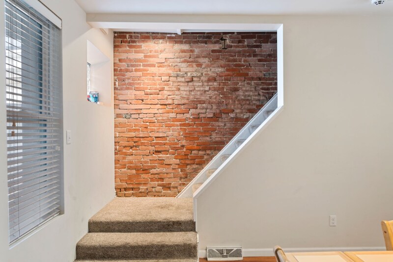 Building Photo - 2819 Jane St