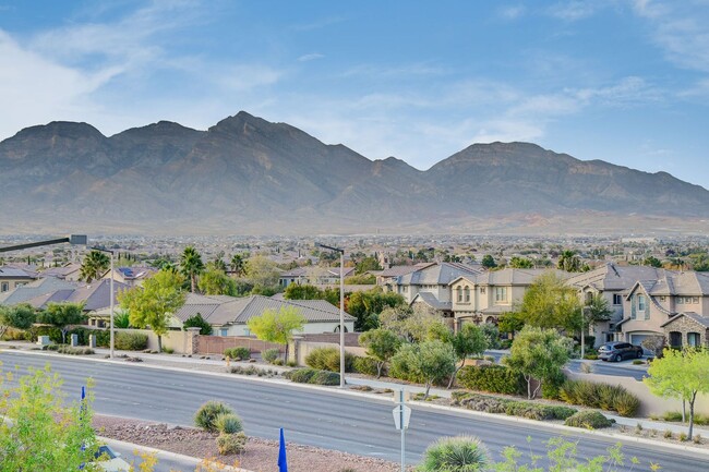 Building Photo - MOUNTAIN VIEW SUMMERLIN CONDO IN GATED COM...