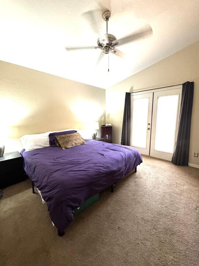 Building Photo - 1518 W Lobster Trap Dr