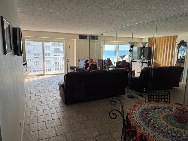 Building Photo - 4505 S Ocean Blvd