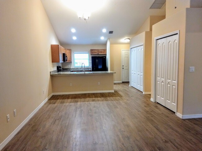 Spacious Living Room &amp; Dining Area - 9356 N Peachtree Way