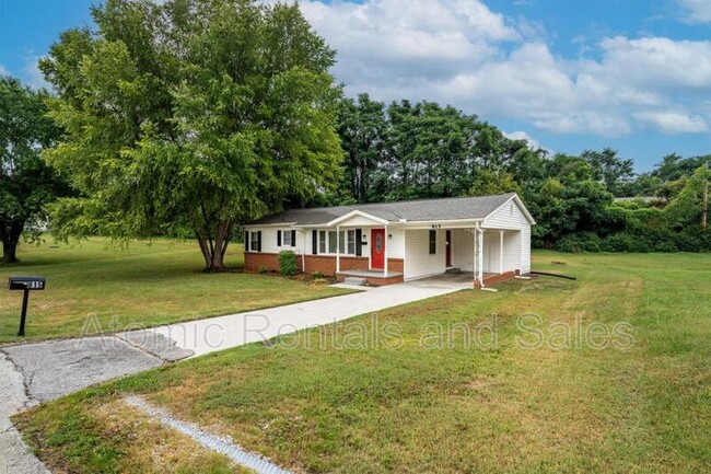 Building Photo - 815 Julianne Dr