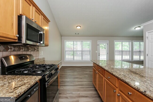 Building Photo - 2245 Charleston Oak Cir