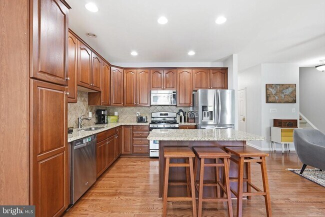 Building Photo - 20060 Northville Hills Terrace