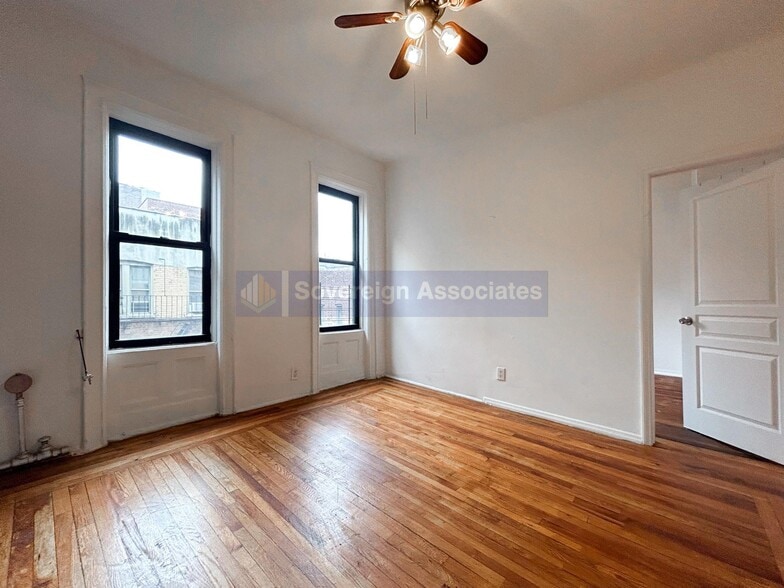 Building Photo - 3139 Broadway