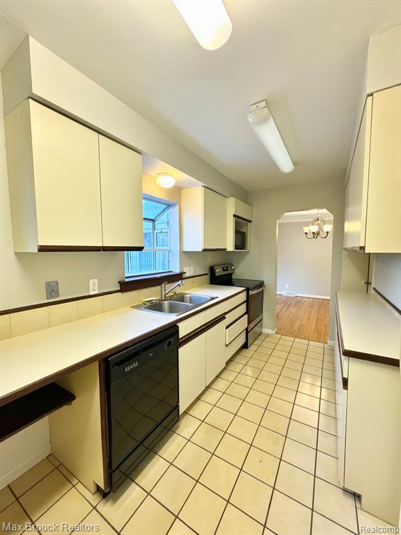 Building Photo - 214 Marlborough Dr