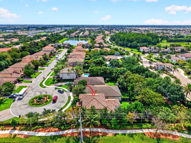 Building Photo - 9062 Gulf Cove Dr