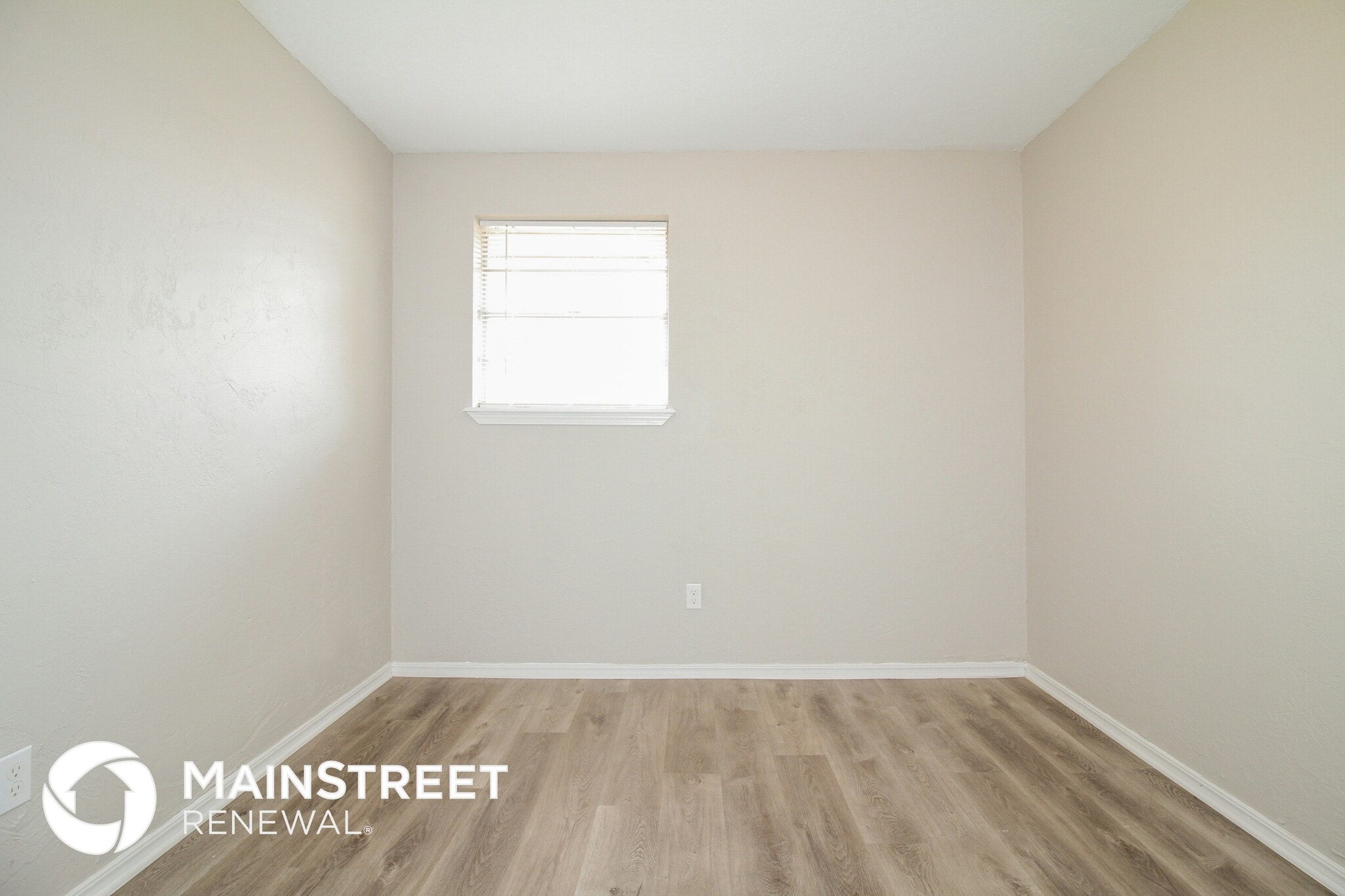 Building Photo - 4220 Corbett Dr