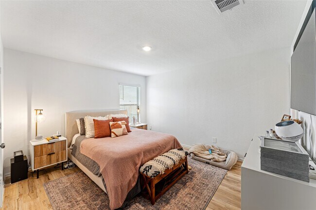 Building Photo - 24206 High Country Dr