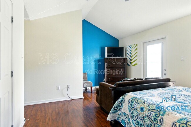 Building Photo - 1131 Century Oaks Dr
