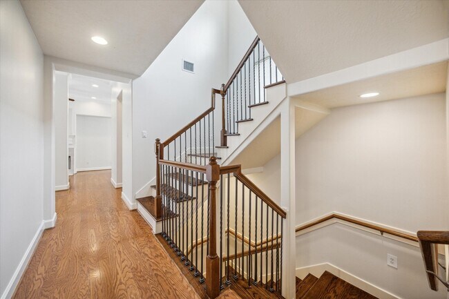 Building Photo - 1408 Birdsall St