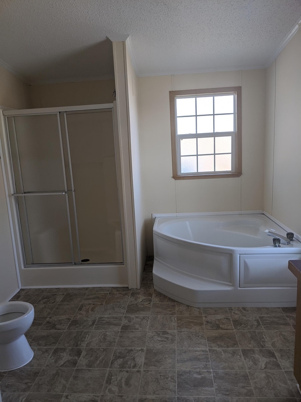 Building Photo - 73 Forest Dr