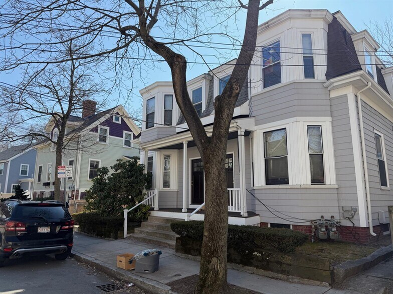 Building Photo - 60 Sacramento St