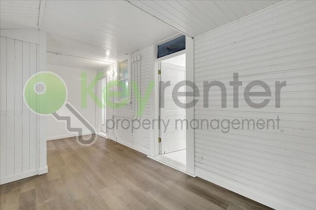 Building Photo - 1827 T St