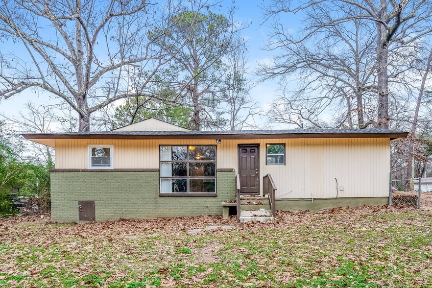 Building Photo - 325 16th Ave NW