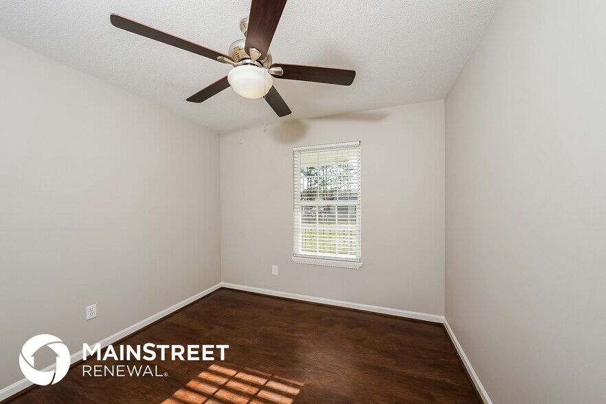 Building Photo - 1310 25th Ave