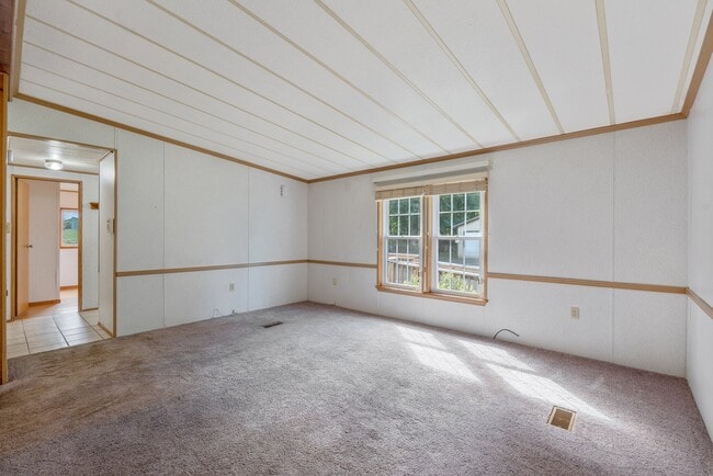 Building Photo - 239 Furniss Station Rd