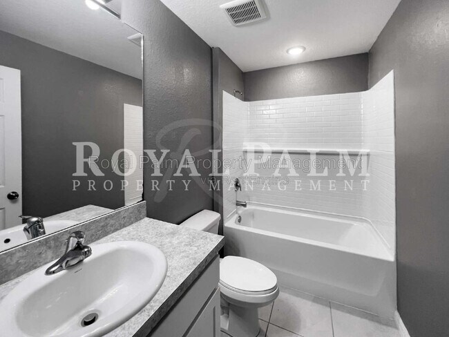 Building Photo - 3107 35th St W
