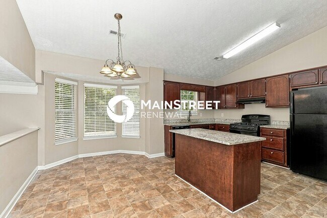 Building Photo - 3 Bedroom Pet-Friendly Home in Hampton, GA with Main Street Renewal