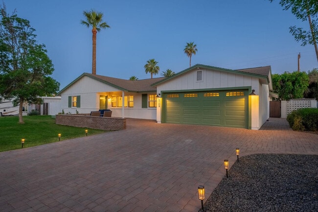 Building Photo - 6709 E Monterosa St