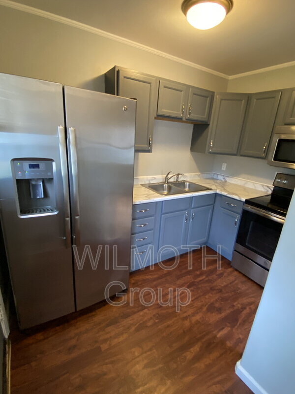 Building Photo - 3639 W 12th St