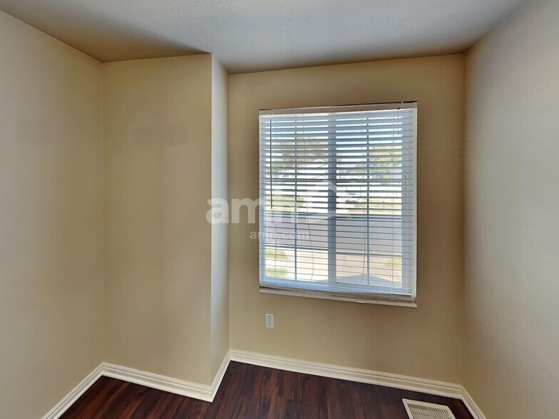 Building Photo - 2663 S 3900 W