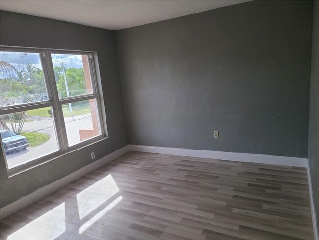 Building Photo - 2775 NW 194th Terrace