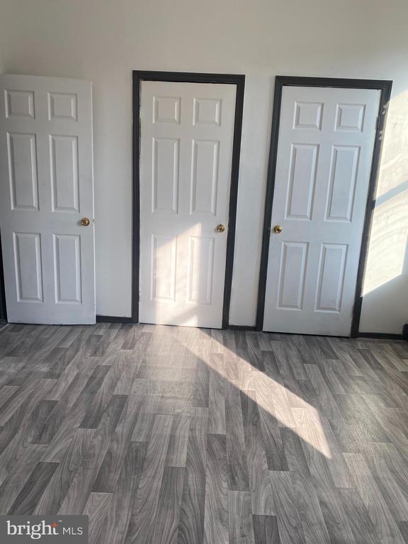 Building Photo - 3258 N Park Ave