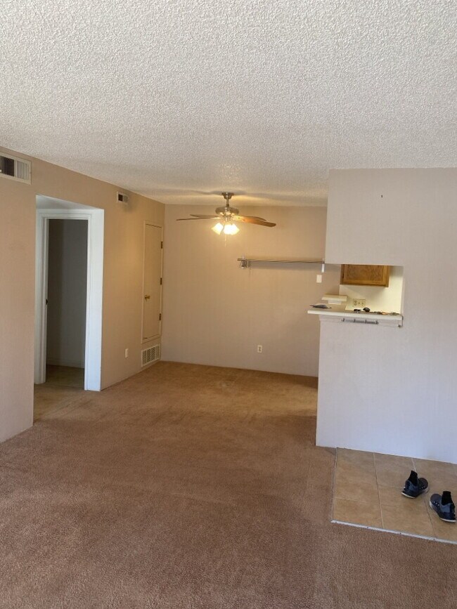Building Photo - "Charming 1-Bedroom Condo with Cozy Fireplace and Garage in Prime Denver Location!"  Available Now!