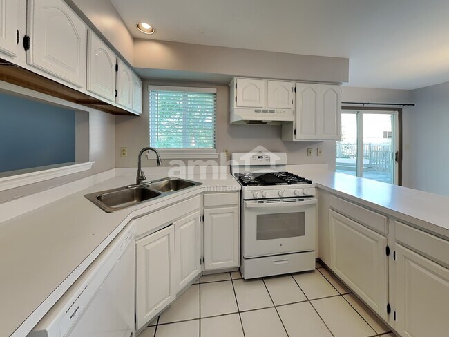 Building Photo - 20947 Barrington Ln