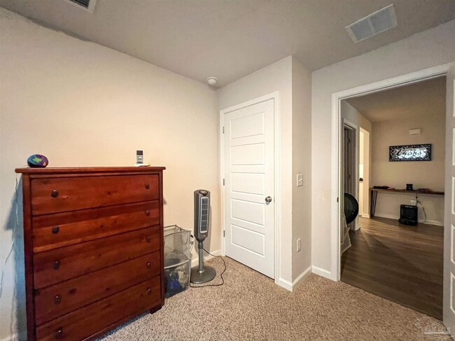 Building Photo - 1039 Lovebird Ct
