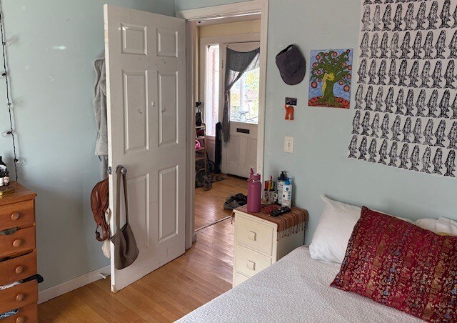 Building Photo - 72 Grant St