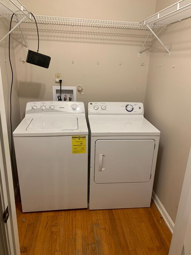 Building Photo - 1991 Idlewood Dr