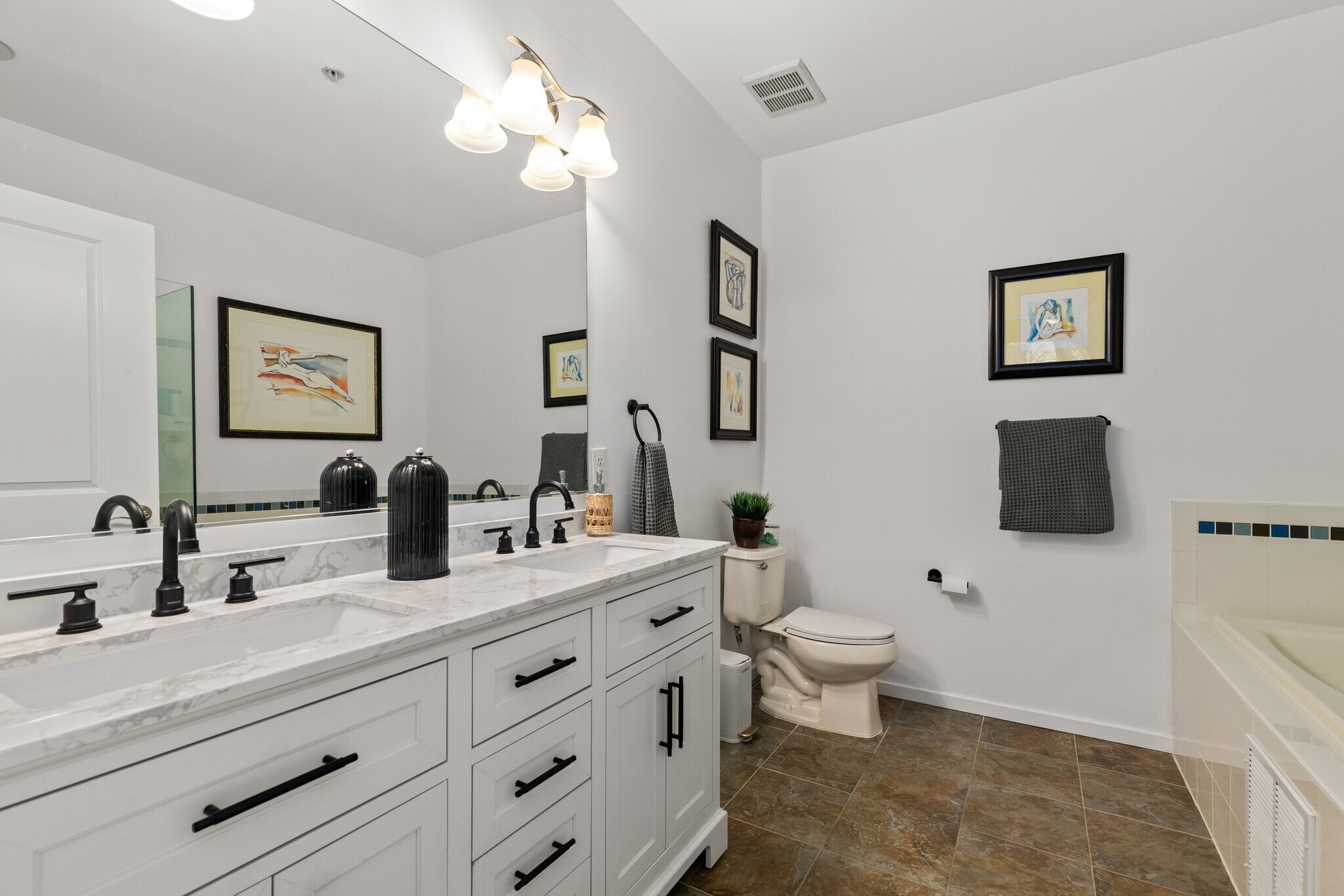 Building Photo - 443 2nd St