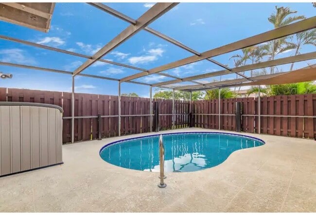 Building Photo - 4213 Landar Dr N