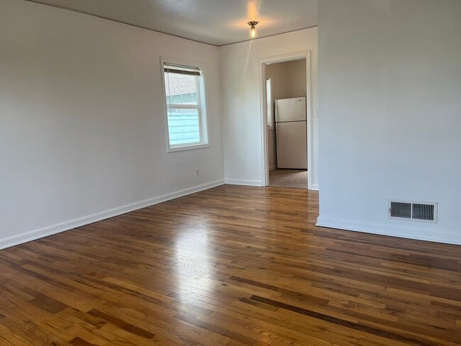 Building Photo - Charming N. Portland Apartment located in the Piedmont Neighborhood!