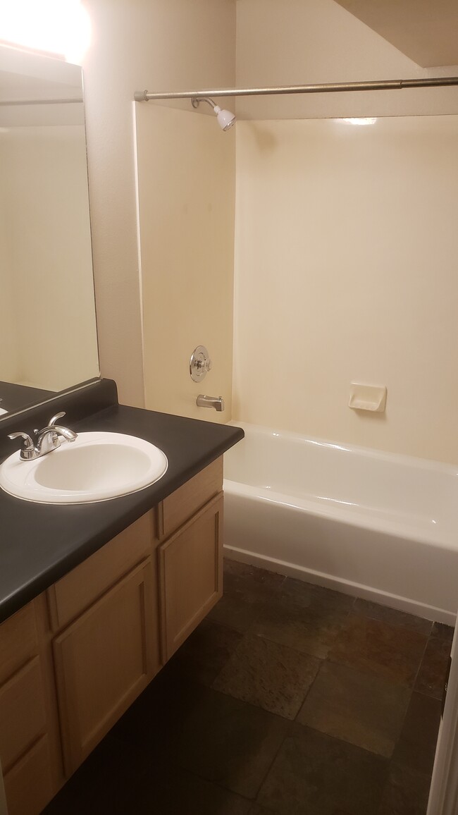 Building Photo - 1209 S Slate Canyon Dr