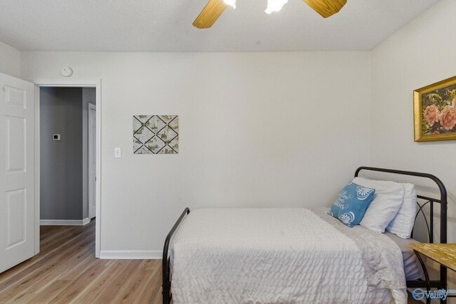 Building Photo - 236 River Oaks Dr